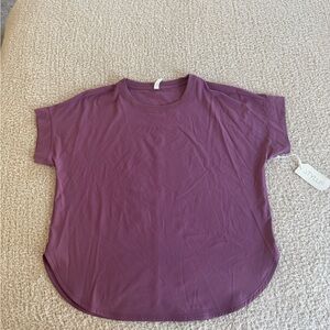 STYLUS Women's Short Sleeve Tee in Plum